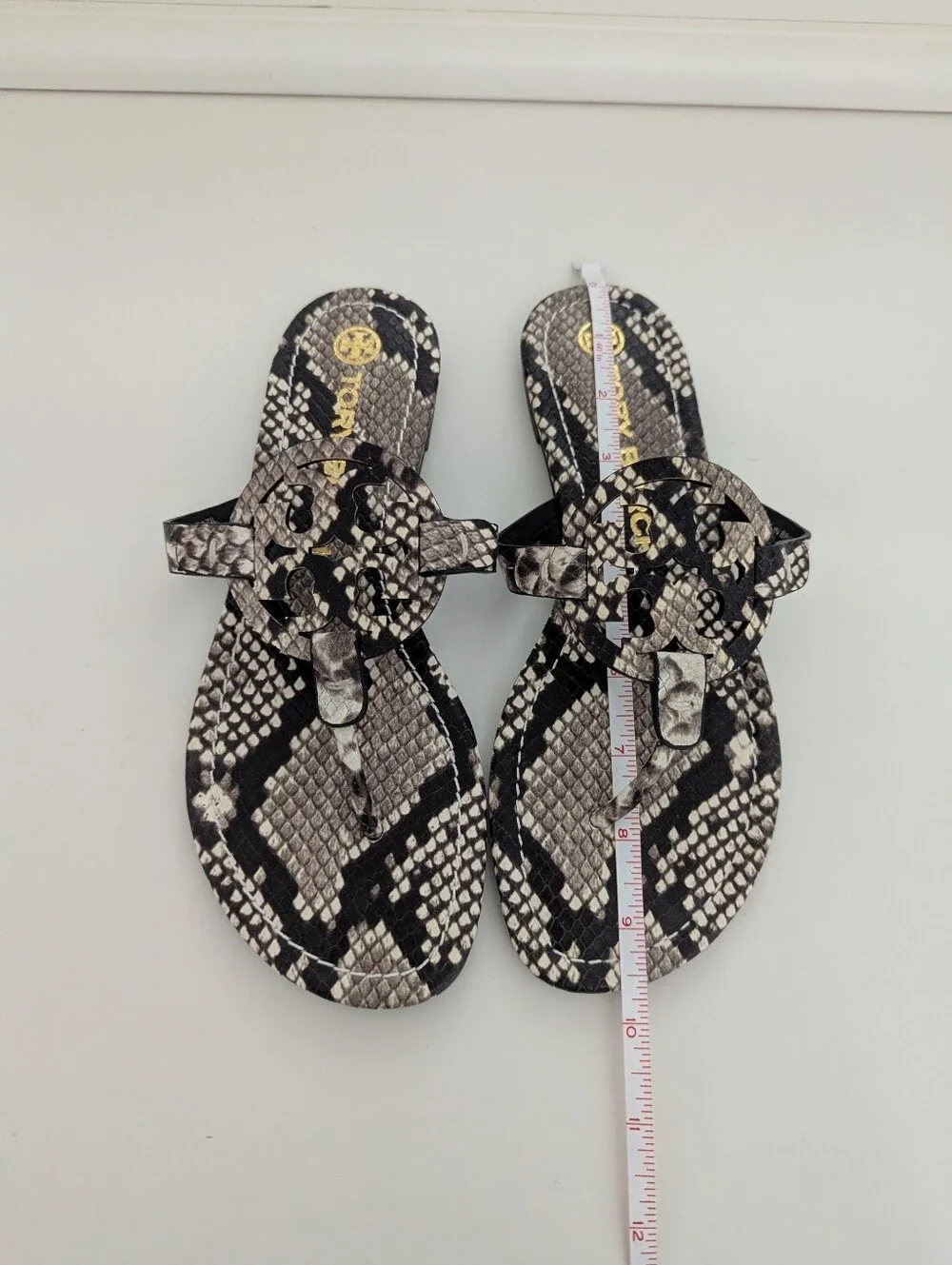 EUC! Tory Burch Miller Sandal In Black/Gray Snakeskin Print Size 7